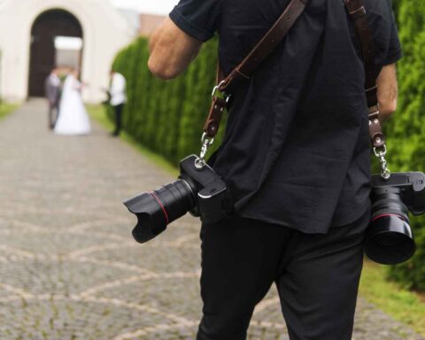 Most Wedding Photographers Are Screwing You